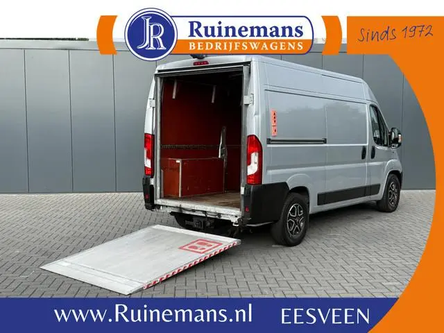 Fiat Ducato 2.3 MultiJet 161 PK AUTOMAAT / L2H2 / DHOLLANDIA LAADKLEP / AFNEEMBARE 3 TONS TREKHAAK /...
