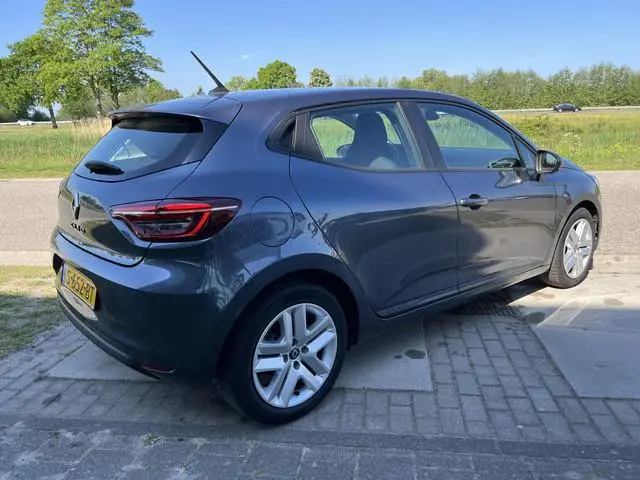 Renault Clio 1.0 TCe / Apple Carplay - Android Auto / Parkeersensoren. Achter / Cruise /