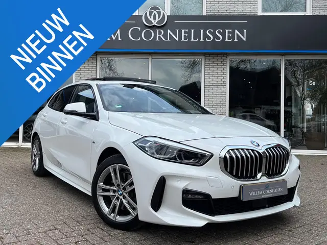 BMW 1-serie 118i M-Sport Pano HiFi Stoelverwarming Sfeer Navi
