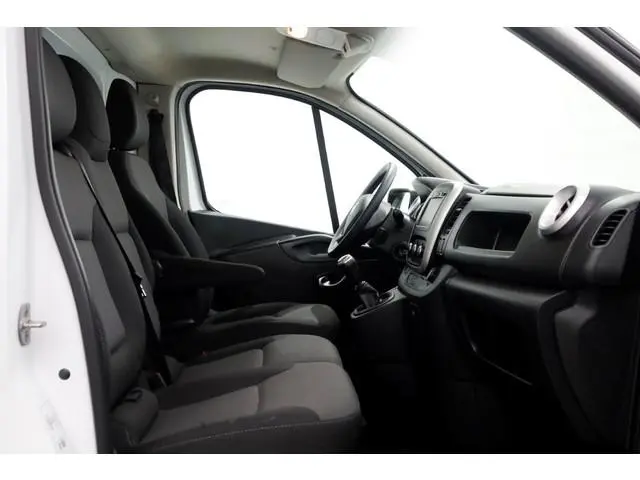 Fiat Talento /Trafic/Vivaro 2.0 MultiJet 145pk L2H1 Airco/Navi 11-2021