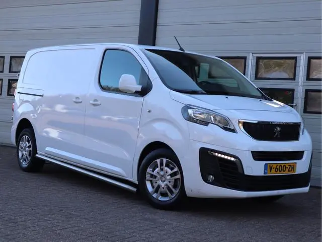 Peugeot Expert 2.0 BlueHDI 123pk Euro 6 - L2 - CarPlay - 3 Zits - Premium Pack