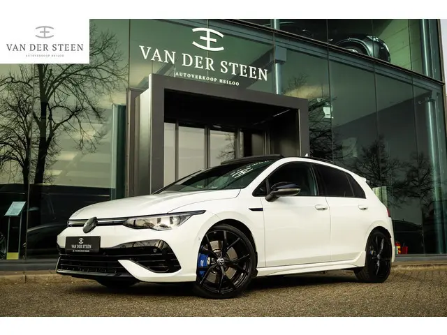 Volkswagen Golf 2.0 TSI R 4Motion Akraprovic | Stoelventilatie | Nurburgring | Memory | Panoramadak