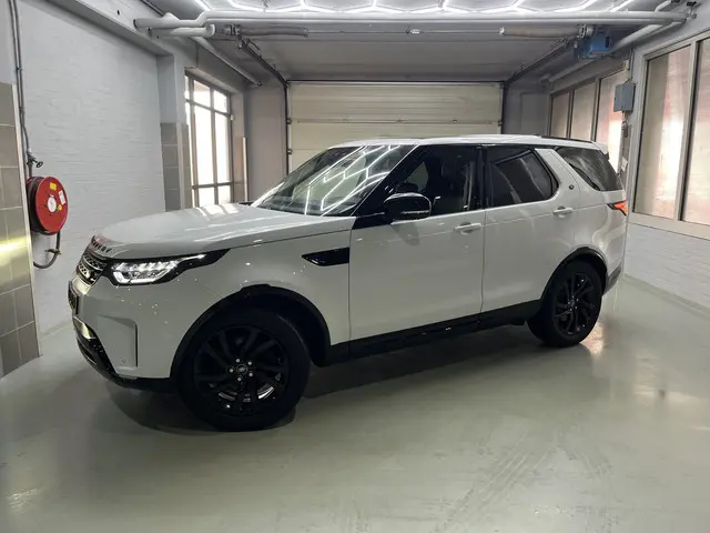 Land Rover Discovery 3.0 Td6 First Edition 7p. Pano 