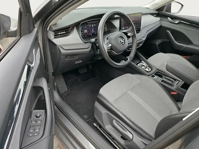 Skoda Octavia Combi 1.5 TSI MHEV First Edition 150pk | Trekhaak | Navigatie | Parkeercamera | Stoelv...