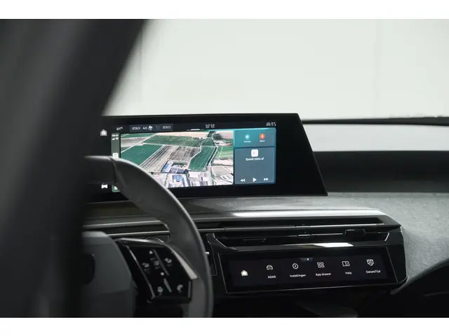 Peugeot 5008 1.2 Hybrid 136 Allure | 7 Zitplaatsen | Camera | Stoelverwarming | Navigatie