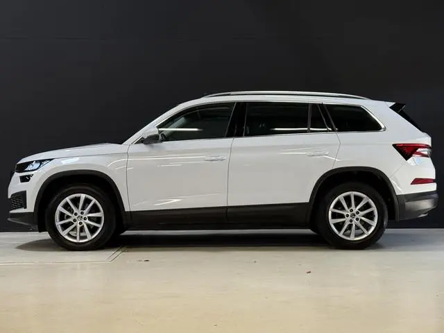 ŠKODA Kodiaq 1.5 TSI Business Edition | Panoramadak | Trekhaak | Apple Carplay | Dakdragers