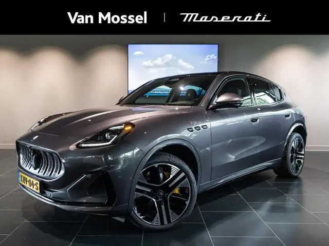 Maserati Grecale AWD Folgore 105kWh | 550pk | panoramadak | 360 camera | sonus faber geluid systeem