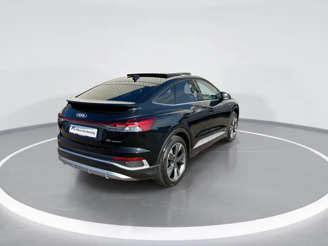 Audi Q4 Sportback e-tron 40 S Line 82kWh / 204pk · Apple/Android Car Play · Adaptive Cruise Control...
