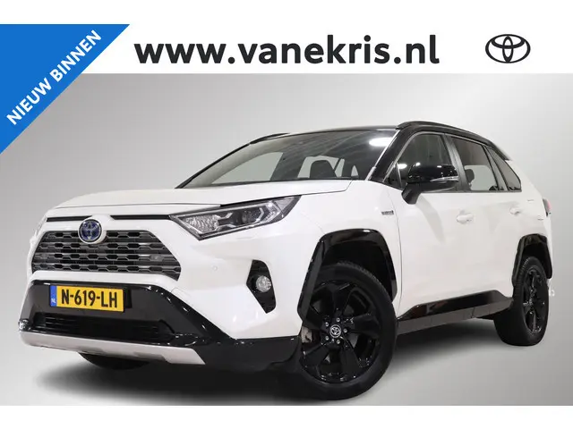 Toyota RAV4 2.5 Hybrid AWD Bi-Tone, Stuur & Stoel en Voorruitverwarming, Camera, Apple Carplay / And...