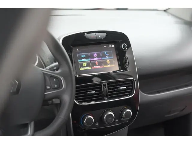 Renault Clio TCe 90 Limited | Trekhaak | Parkeersensoren | Navigatie