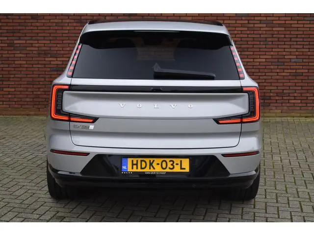Volvo EX90