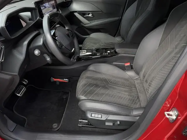 Peugeot e-208 EV GT 51 kWh / Carplay / Camera V+A / Keyless / Snellader /