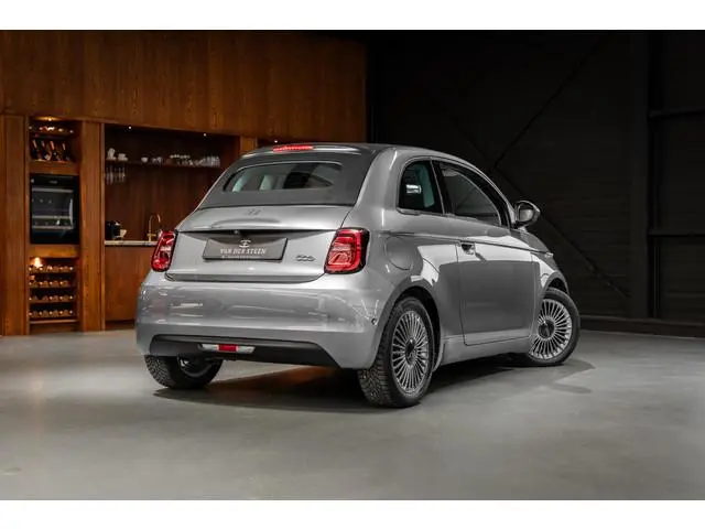 Fiat 500 C Icon 42 kWh Camera | Dodehoekdetectie
