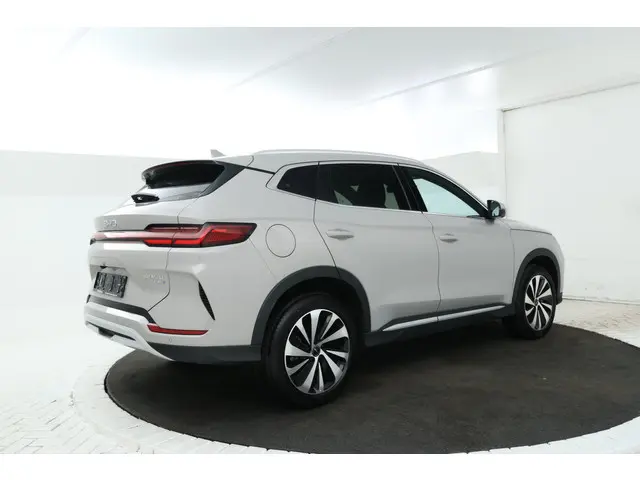BYD SEAL U