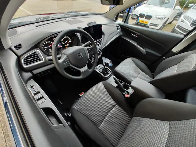 Suzuki S-Cross