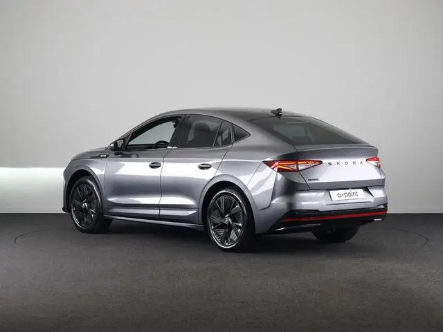 Skoda Enyaq Coupé 85X RS | 4x4 | panoramadak | Travel Assist | stoel- en stuurverwarming |