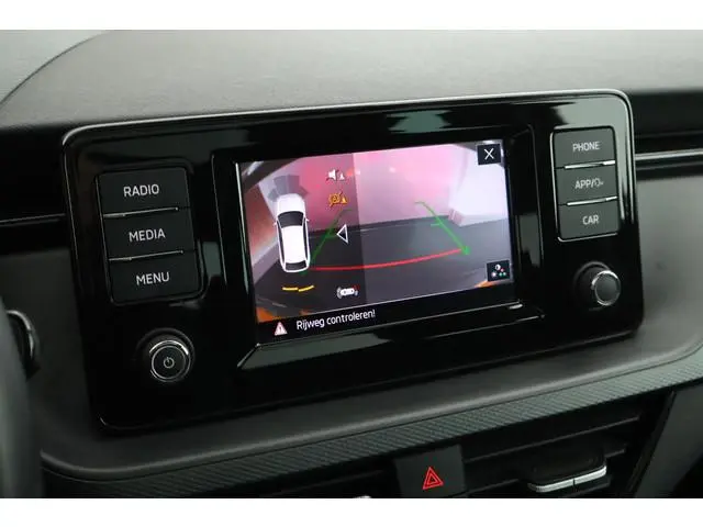 Skoda Scala 1.0 TSI 110pk H6 Sport Business Panoramadak Camera Stoelverwarming LED Carplay