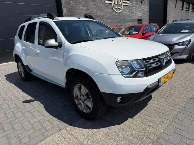 Dacia Duster 1.2 TCe 4x2 10th Anniversary | 2E EIGENAAR | 3/6 OF 12 MND GARANTIE | NAVI | CAMERA | L...