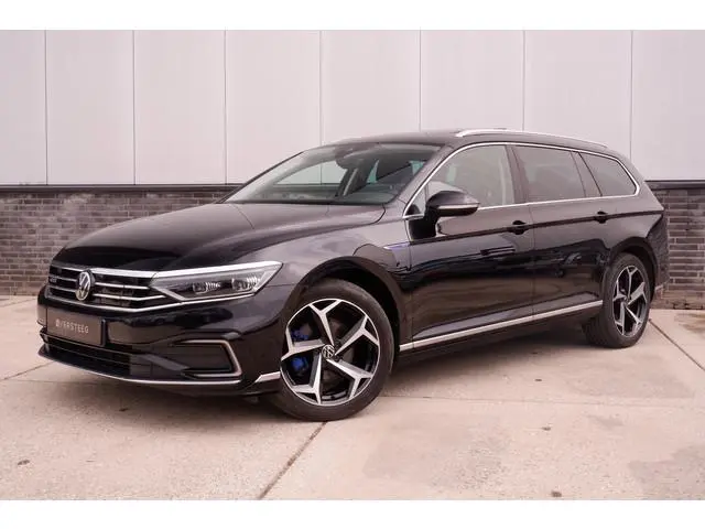 Volkswagen Passat Variant 1.4 TSI PHEV GTE Business | Pano | Elek. Trekhaak | Head-Up | Carplay | LE...