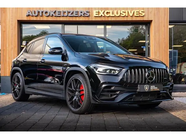 Mercedes-Benz GLA AMG 45 S 4MATIC+ Mercedes-Benz GLA 45 S AMG 4MATIC+ Panodak Schaalstoelen Burmeste...