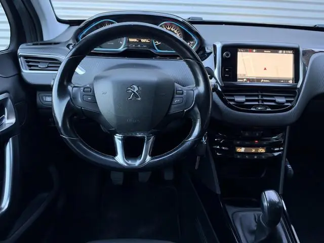 Peugeot 2008 1.2 PureTech Allure Navi|Camera|Carplay|Clima|Trekhaak|Cruise|N.A.P|APK tot 03-2027
