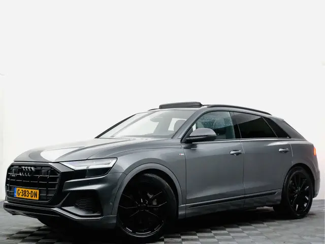 Audi Q8 55 TFSI 350pk quattro Competition Pro Line Plus Panoramadak,Leer, Headup display, Sfeerverli...