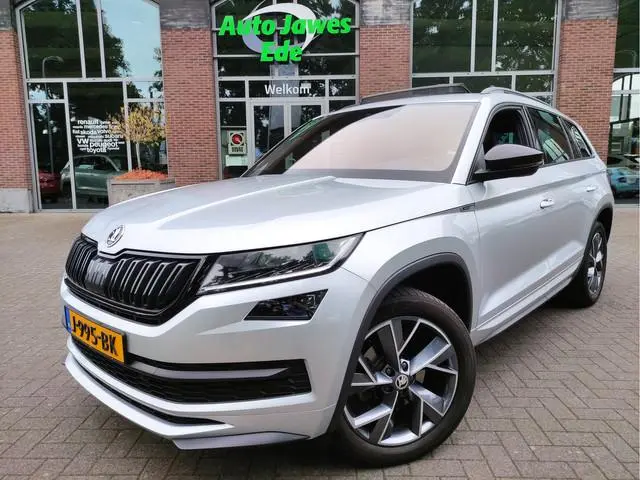 ŠKODA Kodiaq 1.5 TSI DSG Sportline Business Panoramadak - Wegklapbare trekhaak - Adaptieve Cr.contro...