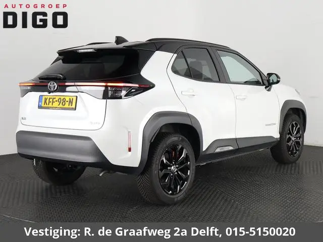 Toyota Yaris Cross Hybrid 115 Dynamic Sport Bi-Tone | Stuur- & Stoelverwarming | Apple Carplay & And...