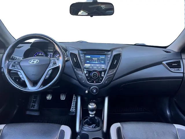 Hyundai Veloster