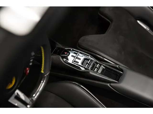 Ferrari 296