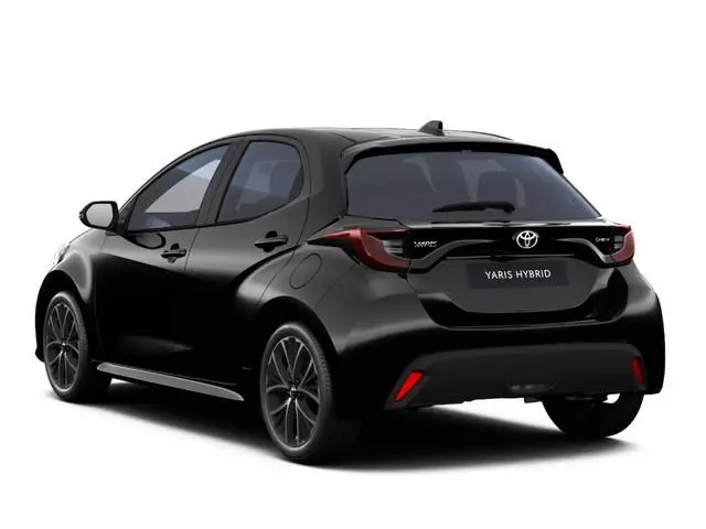 Toyota Yaris 1.5 Hybrid 115 Dynamic, Comfort Pack, Nieuw en in augustus leverbaar met €2.000 inruilp...