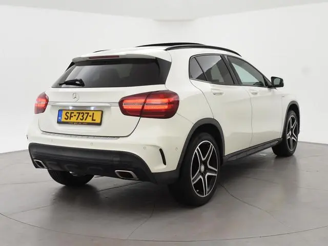 Mercedes-Benz GLA-klasse 200 AUT. AMG LINE + PANORAMA SCHUIFDAK | CAMERA | SPORTSTOELEN | 19 INCH