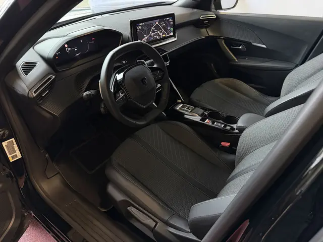 Peugeot 2008 1.2 HYBRID 145e ALLURE CARPLAY I-COCKPIT NAVI ADAP.CRUISE ✅Top Auto's Wijchen , 30 Jaar...