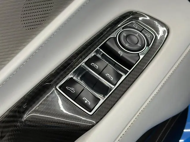 Corvette C8