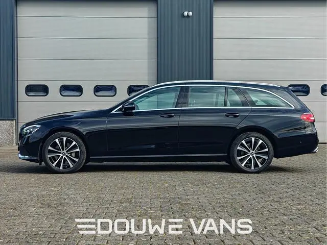 Mercedes-Benz E-Klasse 300e LED Carplay Camera Navigatie Stoelverwarming