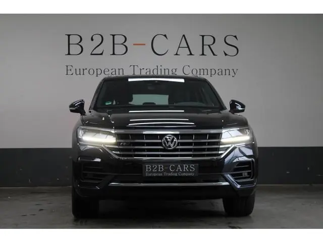 Volkswagen Touareg 3.0 TSI R-Line | Leder | Trekhaak | LED |