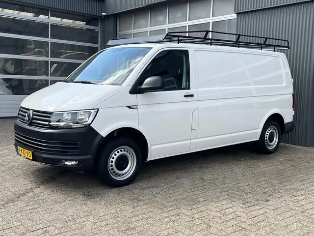 Volkswagen Transporter 2.0 TDI L2H1 150pk Euro 6 Bpm vrij Trekhaak 2500kg Imperial Cruise controle 1...