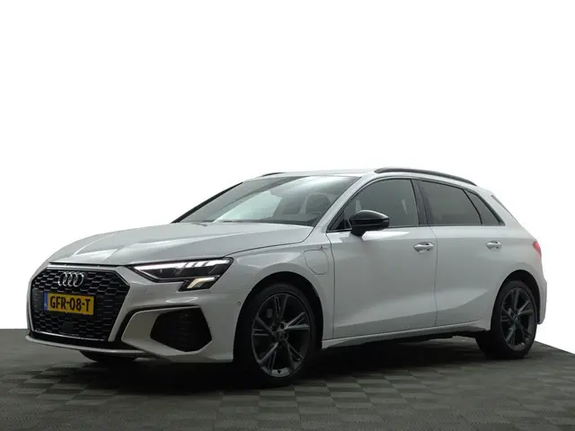 Audi A3 Sportback 45 TFSI e S edition Competition- Xenon Led, Carplay, Android Auto, Sfeerverlichtin...