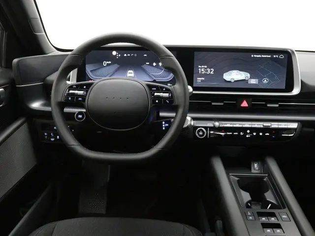 Hyundai IONIQ 6 Style 77.4 kWh | Long range | Camera | Carplay | Demo |