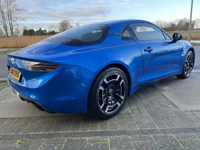 Alpine A110