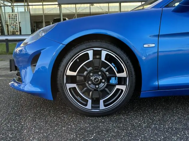 Alpine A110