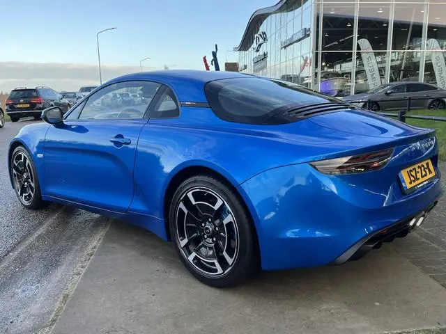 Alpine A110