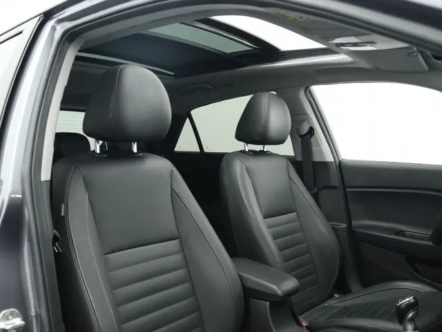 Hyundai i20 1.0 T-GDI Premium | Panoramadak | Leder | Navigatie | Ca