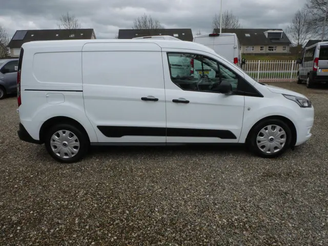 Ford Transit Connect 1.5 EcoBlue 120PK, L2, Trend, Airco, Automaat