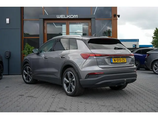 Audi Q4 e-tron 40 Launch ed. 77 kWh | 90,13% SOH | Trekhaak | Led | PDC | Cruise