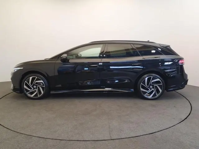 Volkswagen ID.7 Tourer Pro S 86 kWh 286pk Wegklapbare trekhaak, Warmtepomp, 360 camera