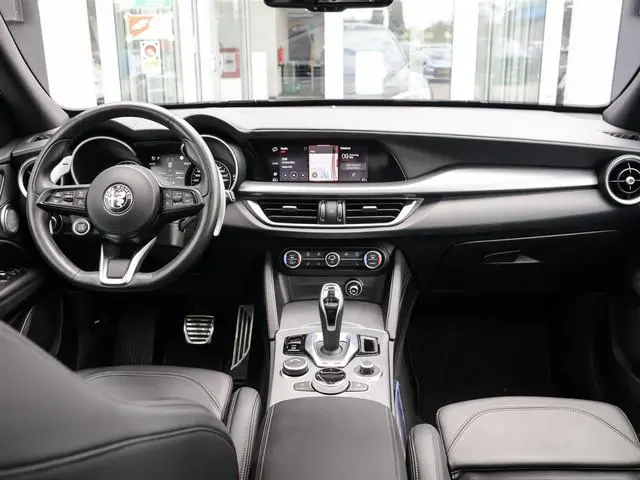 Alfa Romeo Stelvio 2.0 T AWD 6C Villa d'Este | Pano | Veloce | H&K audio | Stoel-stuurverwarming | E...