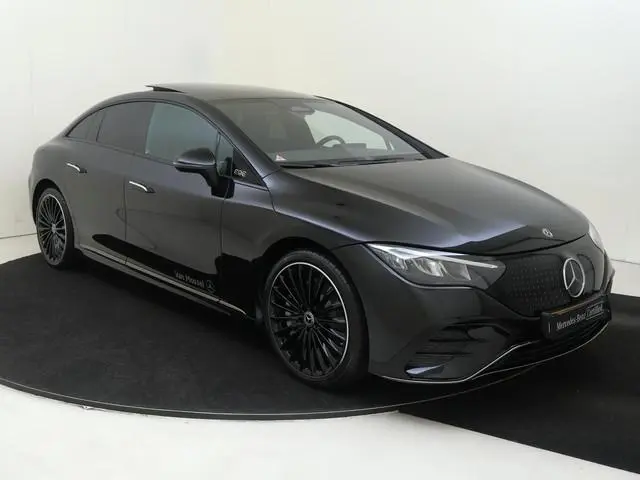 Mercedes-Benz EQE 300 Business Solution AMG 90 kWh / Luchtvering / Panaroma-dak / Memory-Stoelen /