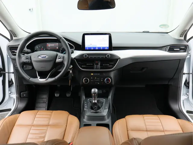 Ford Focus Wagon 1.0 EcoBoost Trend Edition Business/ leder/ zeer mooi!