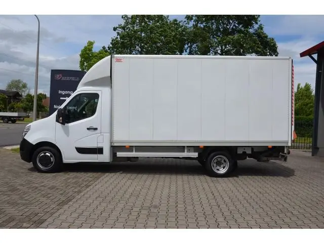 Nissan Interstar